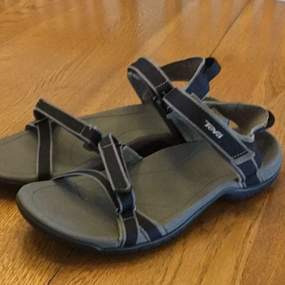 Teva Black and Gray Women's Sandals - Picture 3 of 7